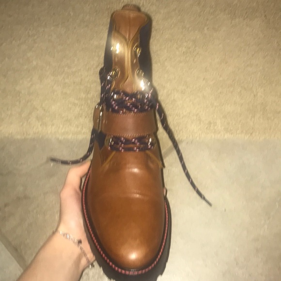 Authentic BURBERRY Boots. Worn twice. Like new. - Picture 5 of 15